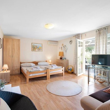 Apartments Nena Brodarica  Ngoại thất bức ảnh