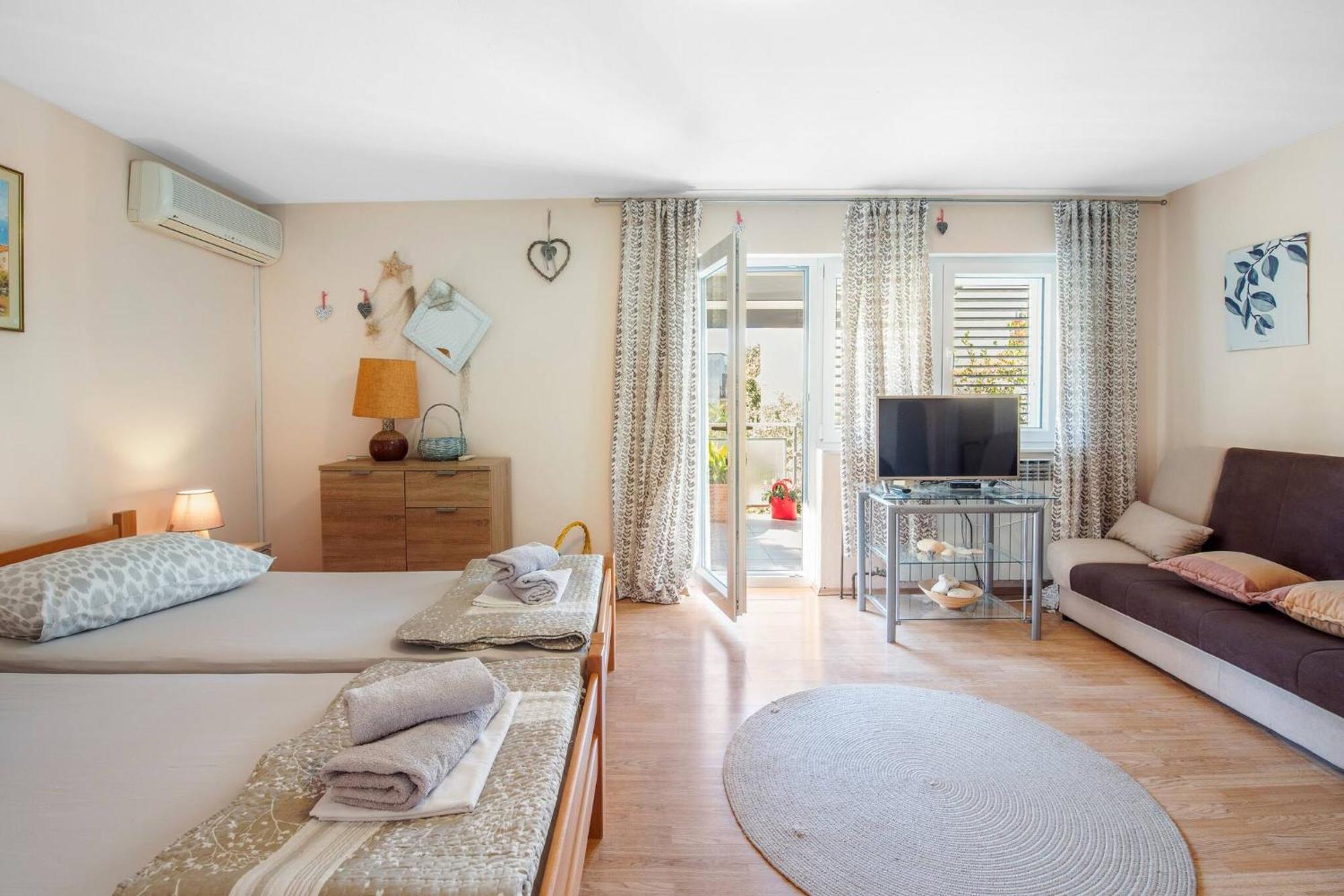 Apartments Nena Brodarica  Ngoại thất bức ảnh